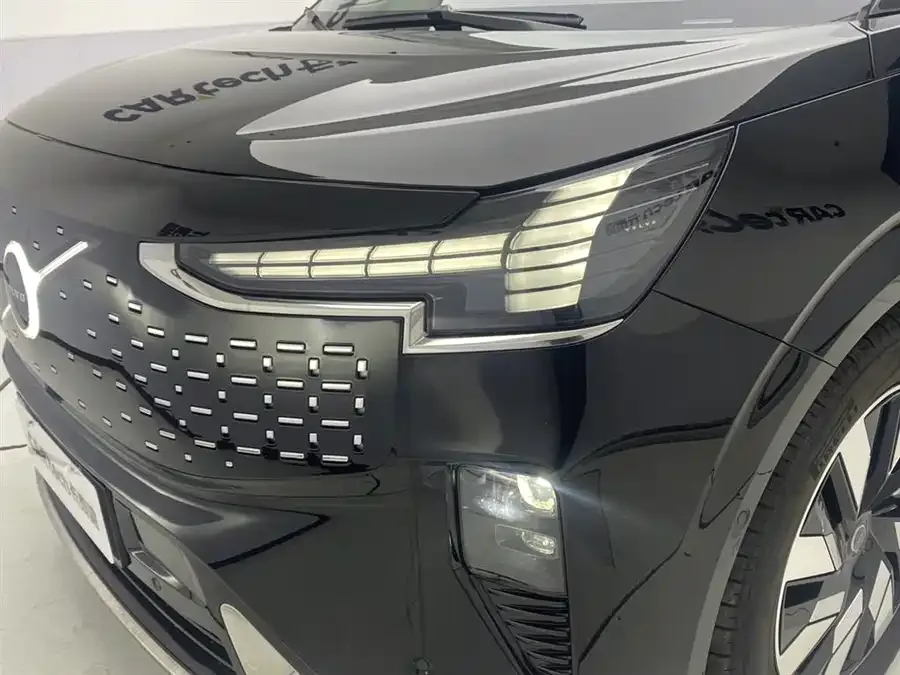 Volvo EM90 2025 Ultra six-seater 2024 — миниатюра 3