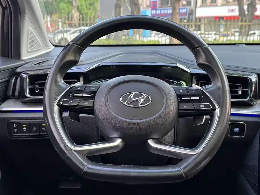 Hyundai Custo Kustu 2021 380TGDi LUX Premium 2022 — миниатюра 5