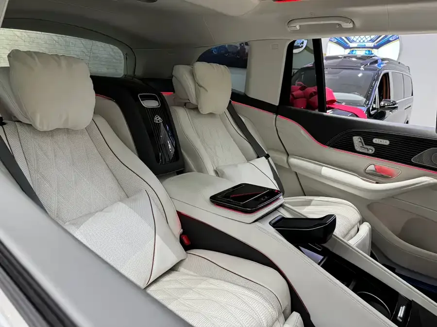 Mercedes-Benz GLS Mercedes-Benz GLS 2024 GLS 450 4MATIC luxury model 2024 — миниатюра 4