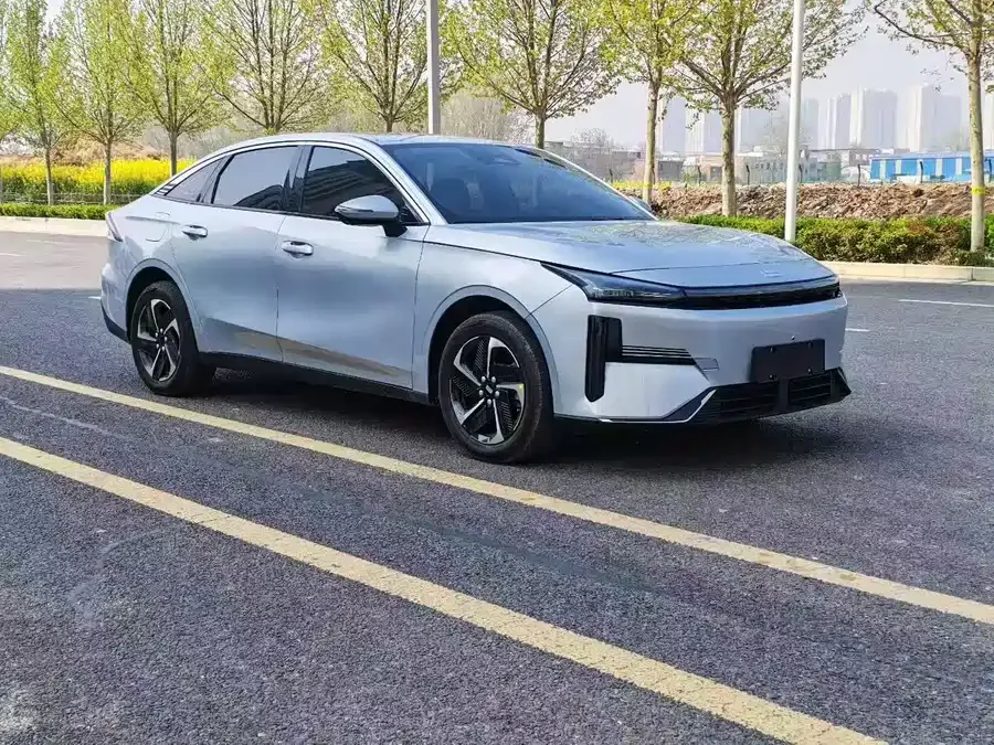 Geely Galaxy L6 Galaxy L6 2025 EM-i 140km Exploration+ Edition 2025 — фото 1, купить с доставкой в Москву