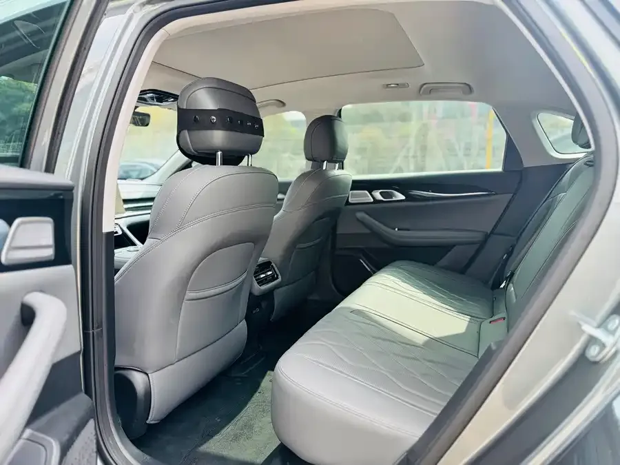 Geely Galaxy A7 Galaxy A7 2025 EM-i 150km Starship Edition 2026 — миниатюра 2