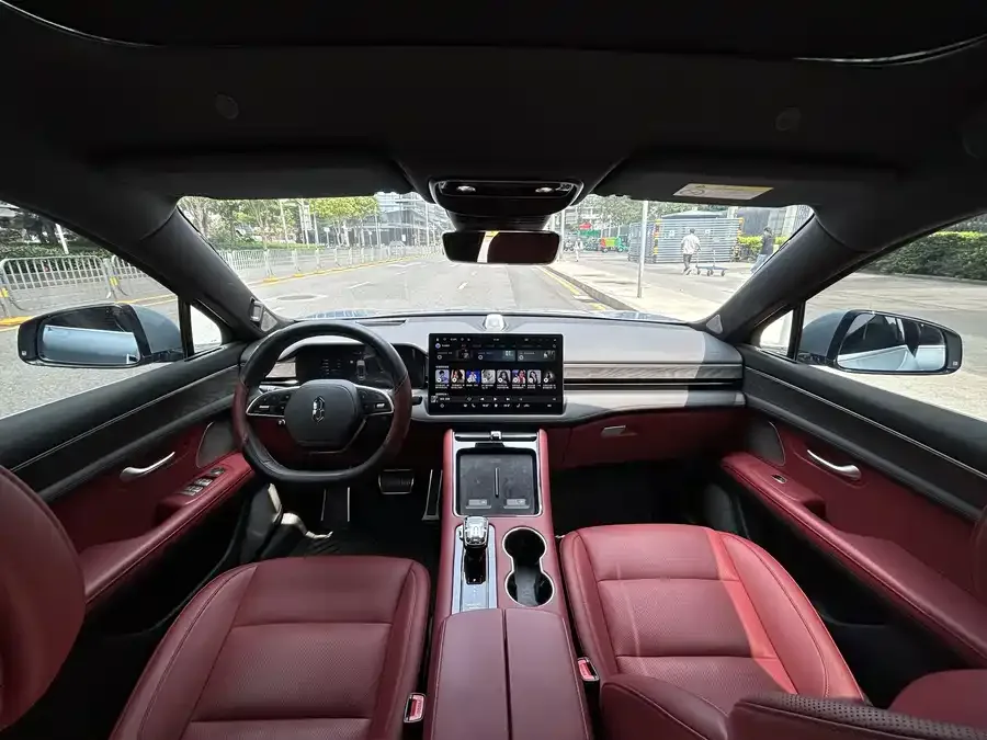 AITO M5 M5 2023 Extended Range 4WD Smart Driving Edition 2024 — миниатюра 5