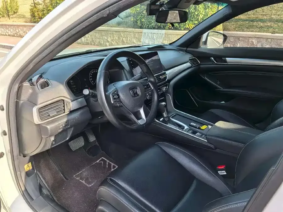 Honda Inspire Inship 2022 260TURBO Exquisite Edition 2022 — миниатюра 4