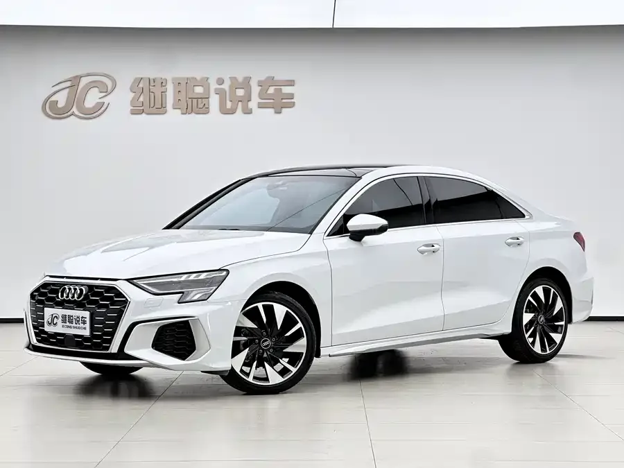 Audi A3 2022 A3L Limousine 35 TFSI Fashion Sports 2022 — фото 1, купить с доставкой в Москву