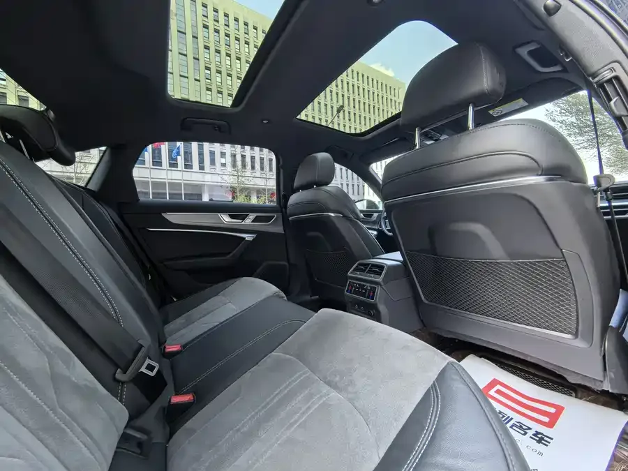 Audi A6L 2024 45 TFSI Premium Dynamic Model 2024 — миниатюра 3