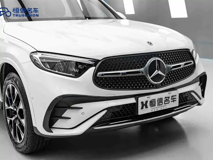 Mercedes-Benz GLC-Class Mercedes-Benz GLC 2024 GLC 260 L 4MATIC luxury 5-seater 2024 — миниатюра 3
