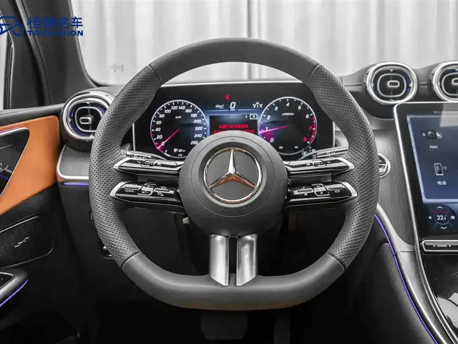 Mercedes-Benz GLC-Class Mercedes-Benz GLC 2024 GLC 260 L 4MATIC luxury 5-seater 2024 — миниатюра 5