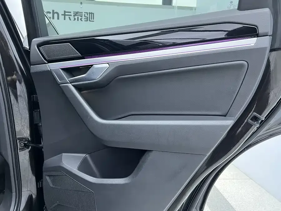 Volkswagen Touareg Touareg 2021 3.0TSI Ruixiang Edition Classic Sports Package 2022 — миниатюра 5