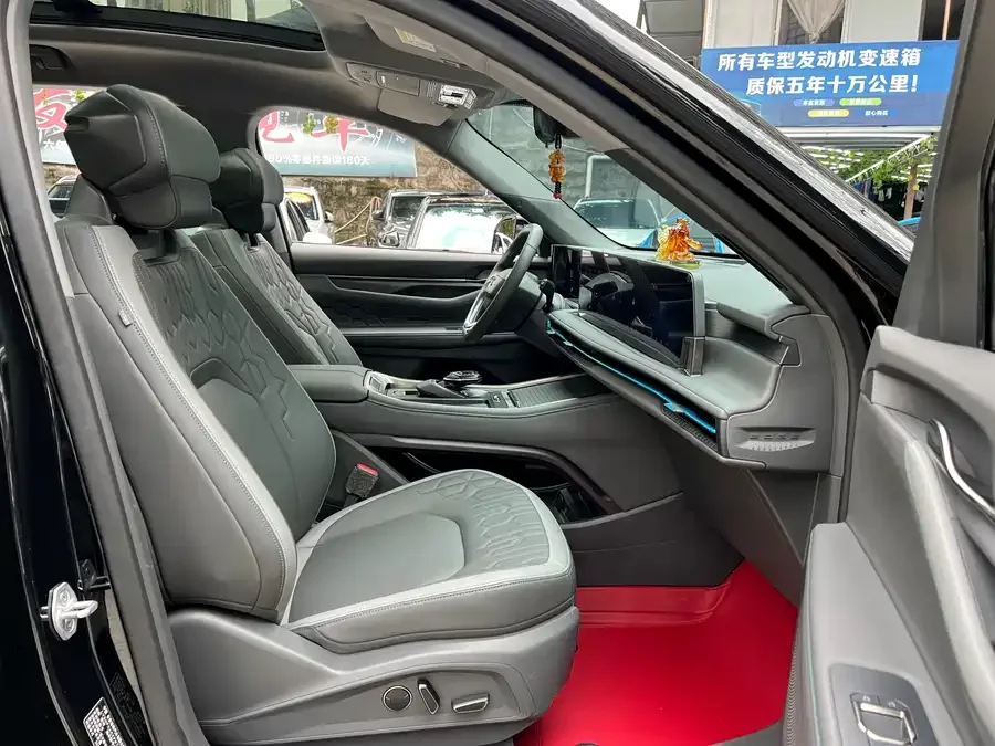 Ford Edge 2023 Sharp L 2.0T EcoBoost 2WD 7-seat Luxury Edition 2023 — миниатюра 3