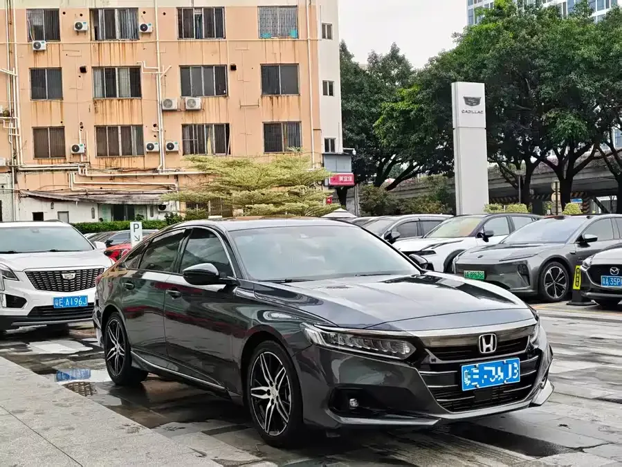 Honda Accord 2022 Accord 260TURBO Fantasy Night Premium Edition 2022 — миниатюра 3