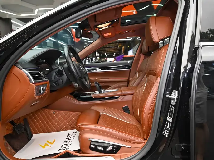 BMW 7 Series BMW 7 Series 2021 740Li xDrive Executive Luxury Package 2022 — миниатюра 3