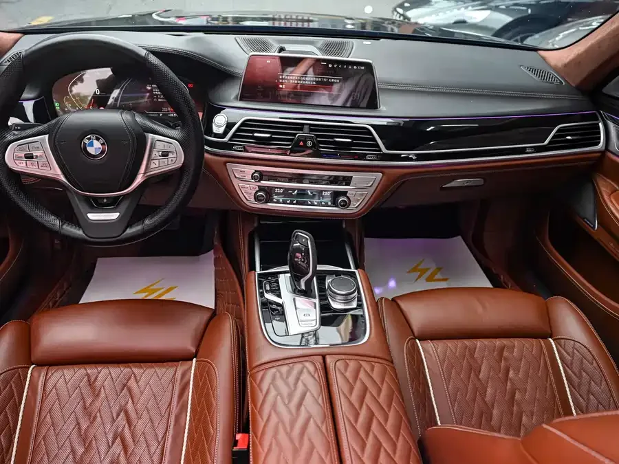 BMW 7 Series BMW 7 Series 2021 740Li xDrive Executive Luxury Package 2022 — миниатюра 5