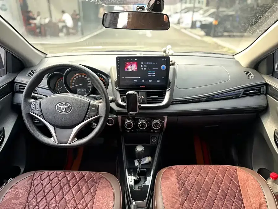 Toyota YARiS L YARiS L 2022 YARiS X 1.5L CVT Luxury PLUS Edition 2023 — миниатюра 5