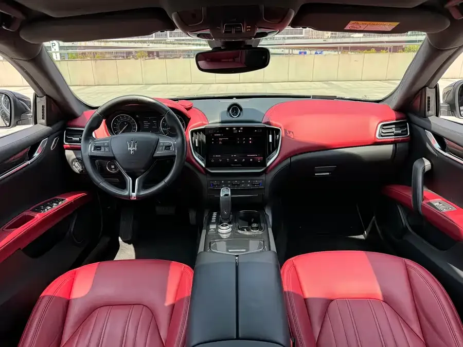 Maserati GHIBLI Ghibli 2022 2.0T GT Edge Edition 2023 — миниатюра 5
