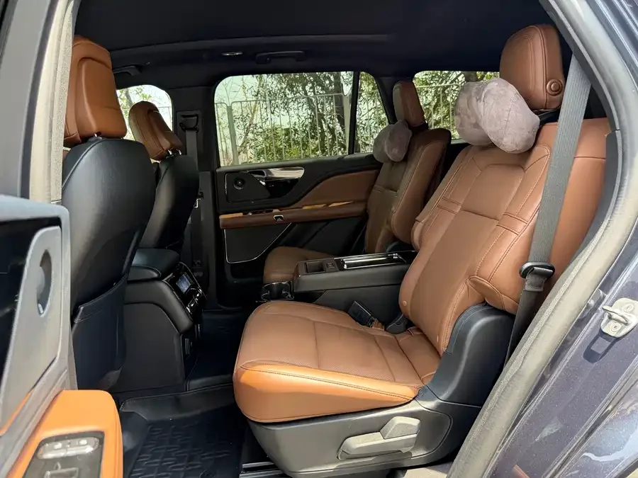 Lincoln Aviator Aviator 2021 3.0T V6 4WD Elegant Edition 2022 — миниатюра 3