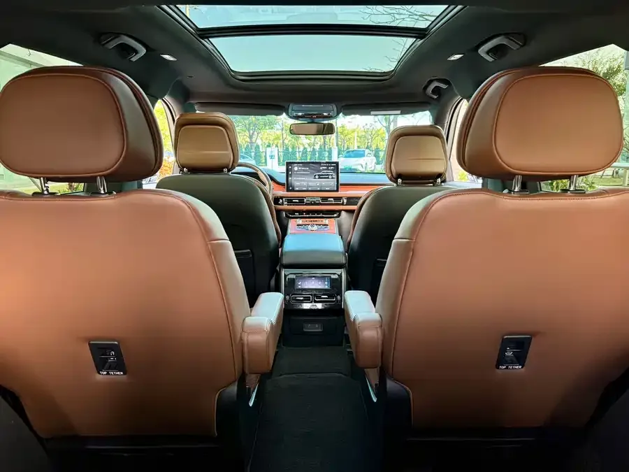 Lincoln Aviator Aviator 2022 3.0T V6 4WD Elegant Edition 2022 — миниатюра 2