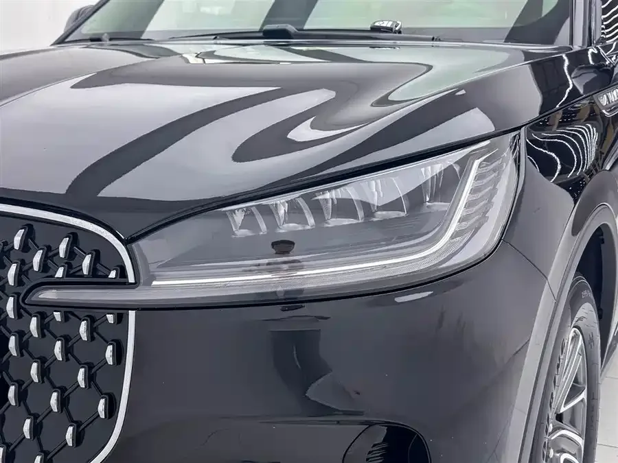 Lincoln Aviator Aviator 2024 3.0T V6 4WD Elegant Edition 6 Seaters 2024 — миниатюра 3