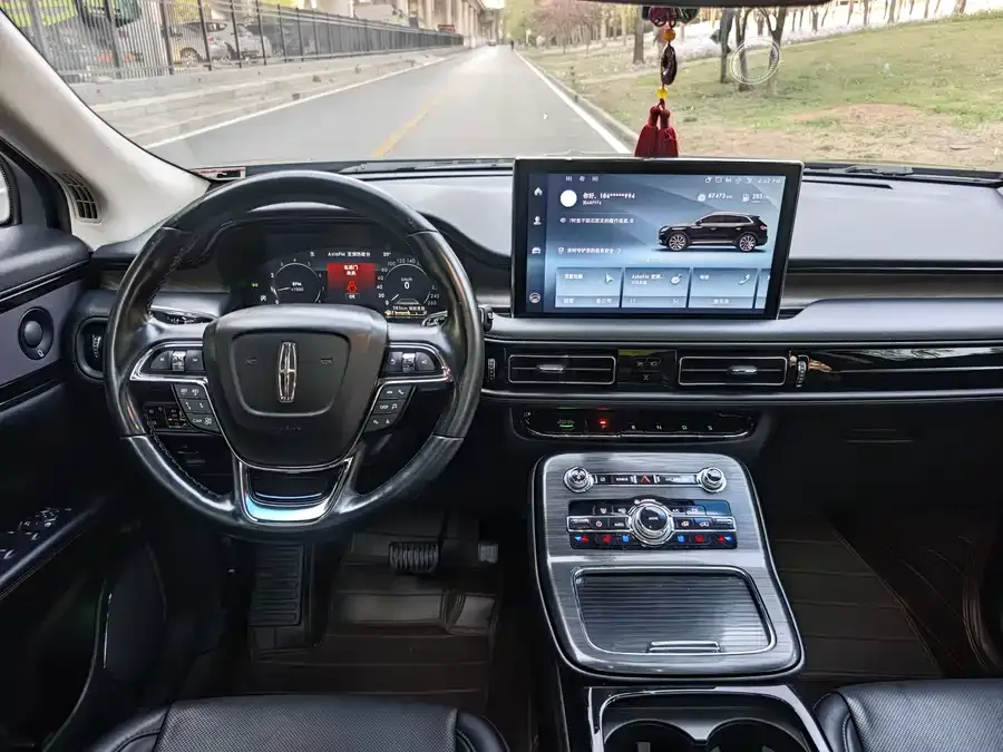 Lincoln Navigator Navigator 2021 2.0T 4WD Elegant Edition 2022 — миниатюра 4