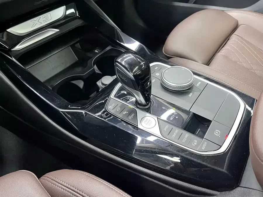BMW X3 2022 Model 2 xDrive30i Leading M Night Edition 2022 — миниатюра 5