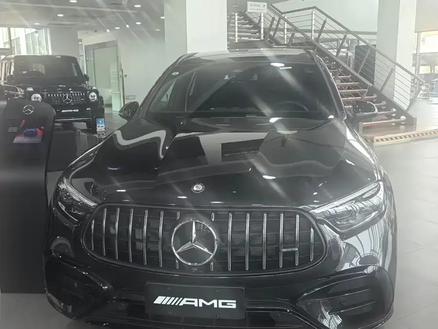 Mercedes-Benz GLC AMG 2026 Mercedes-Benz GLC AMG 43 4MATIC 2026 — миниатюра 3