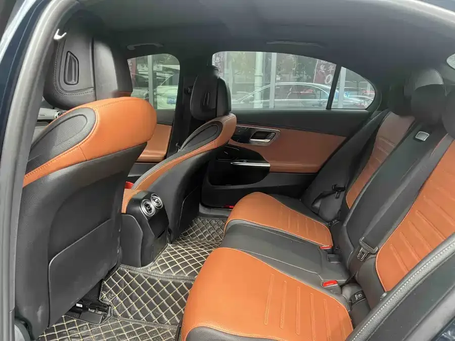 Mercedes-Benz Class C Mercedes-Benz C-Class 2023 C 260 L Sports Edition 2023 — миниатюра 4