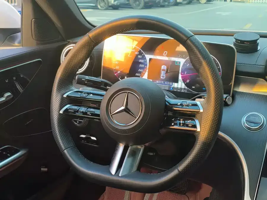 Mercedes-Benz Class C Mercedes-Benz C-Class 2024 C 260 L Sports Edition 2024 — миниатюра 3