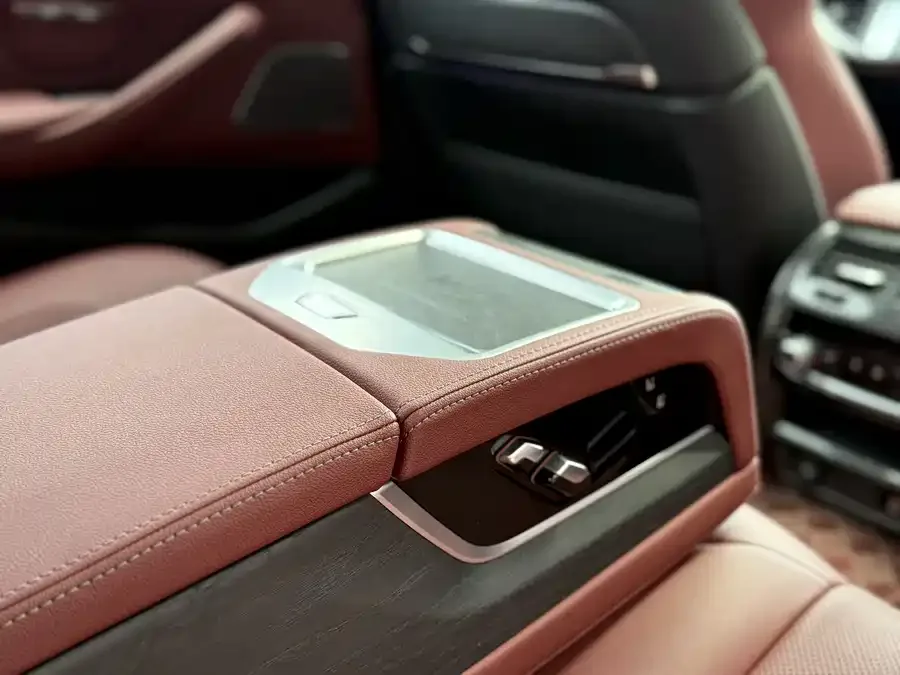 BMW 5 Series BMW 5 Series 2022 facelift 3 530Li Exclusive M Sport Package 2023 — миниатюра 3