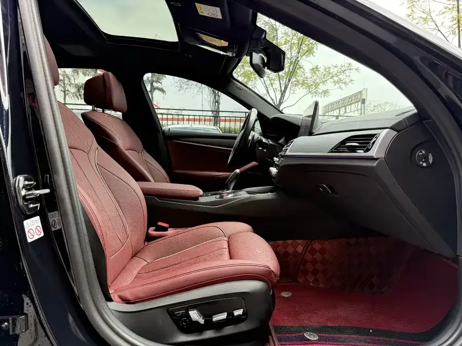 BMW 5 Series BMW 5 Series 2022 facelift 3 530Li Exclusive M Sport Package 2023 — миниатюра 4