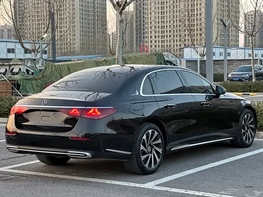 Mercedes-Benz E-Class Mercedes-Benz E-Class 2025 E 300 L Luxury Edition 2024 — миниатюра 2