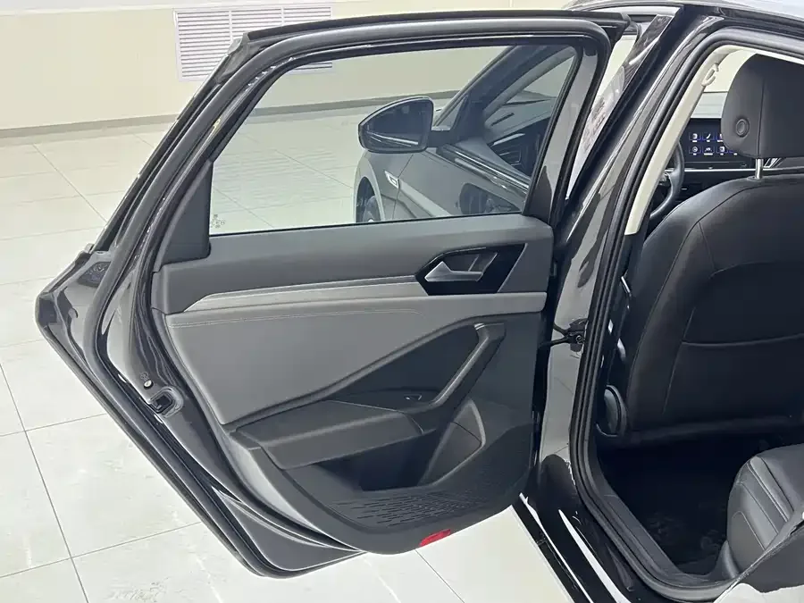 Volkswagen Sagitar 2021 Sagitar 280TSI DSG Beyond Edition 2022 — миниатюра 5