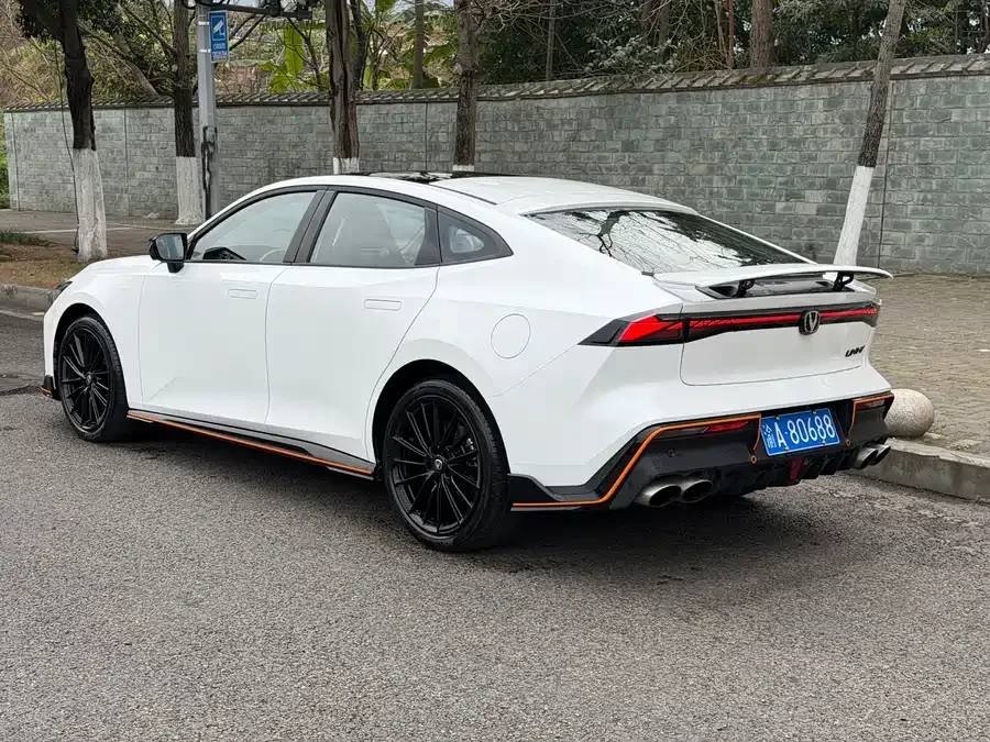 Changan UNI-V Changan UNI-V 2024 2.0T Classic Sports 2024 — миниатюра 4