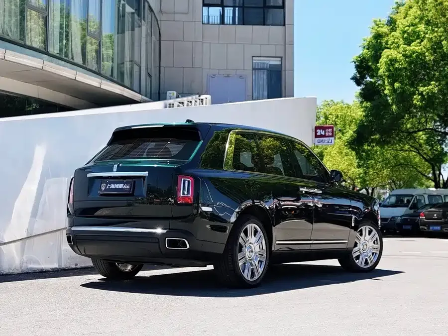 Rolls-Royce Cullinan Cullinan 2024 four-seat version 2023 — миниатюра 2