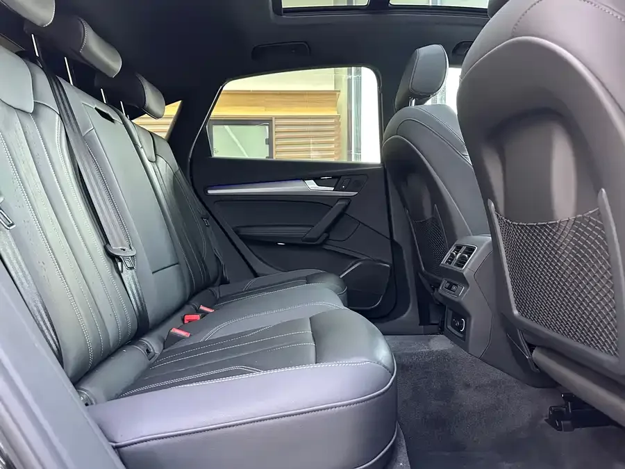 Audi Q5L Sportback 2022 40 TFSI RS kit burning speed type 2022 — миниатюра 5