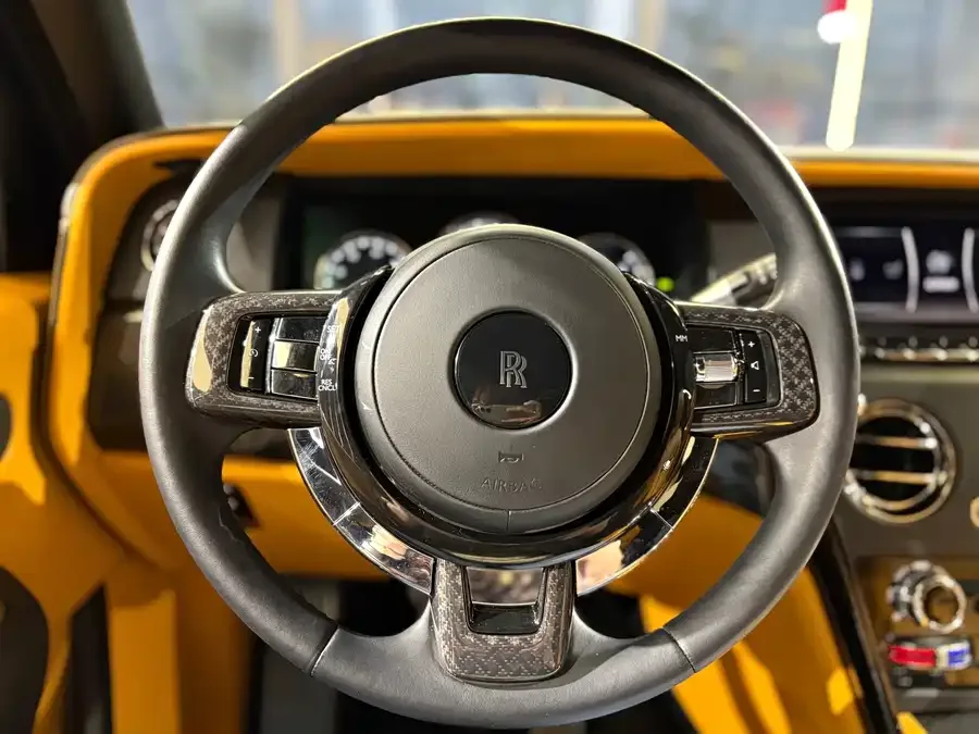 Rolls-Royce Cullinan Cullinan 2020 Black Badge 2022 — миниатюра 4