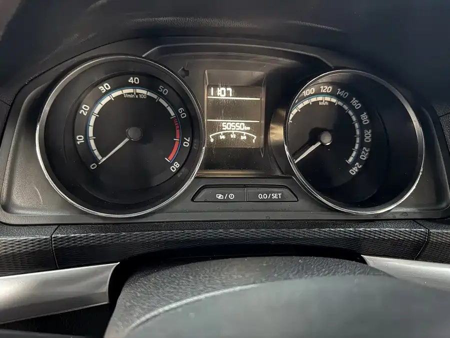 Skoda Kamiq Komic 2021 1.5L automatic comfort version 2022 — миниатюра 2