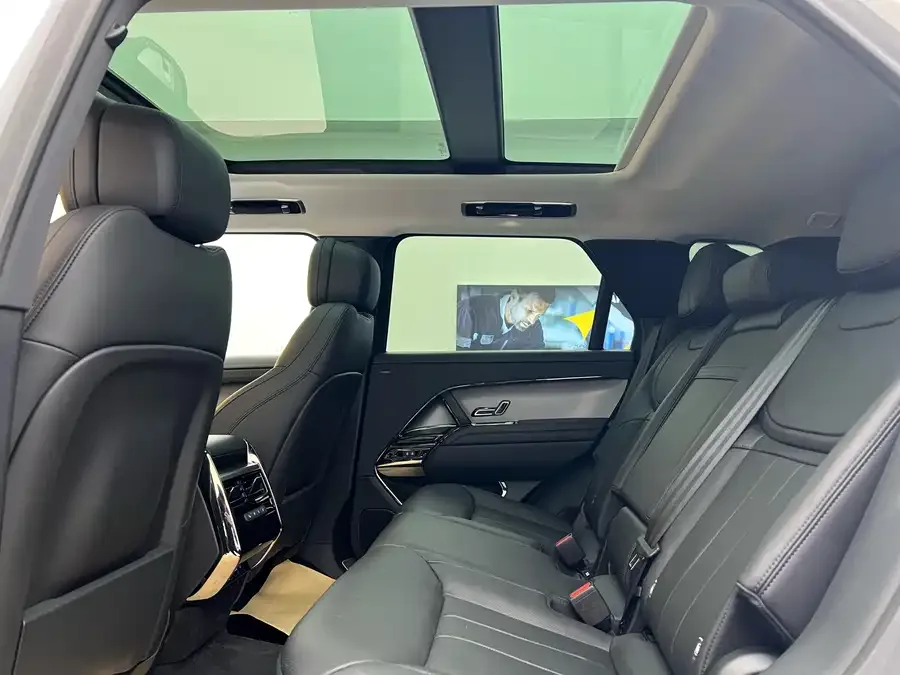 Land Rover Range Rover Sport Range Rover Sport 2024 400PS Dynamic SE 2024 — миниатюра 3
