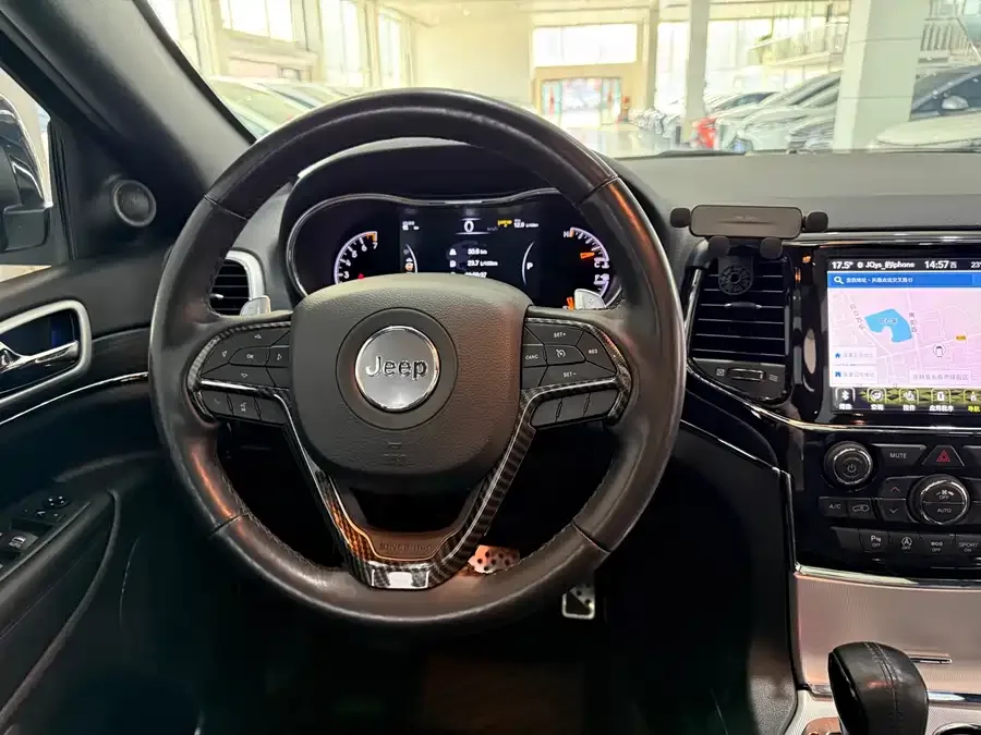 Jeep Grand Cherokee Grand Cherokee (Imported) 2021 3.0L 80th Anniversary Edition 2022 — миниатюра 4