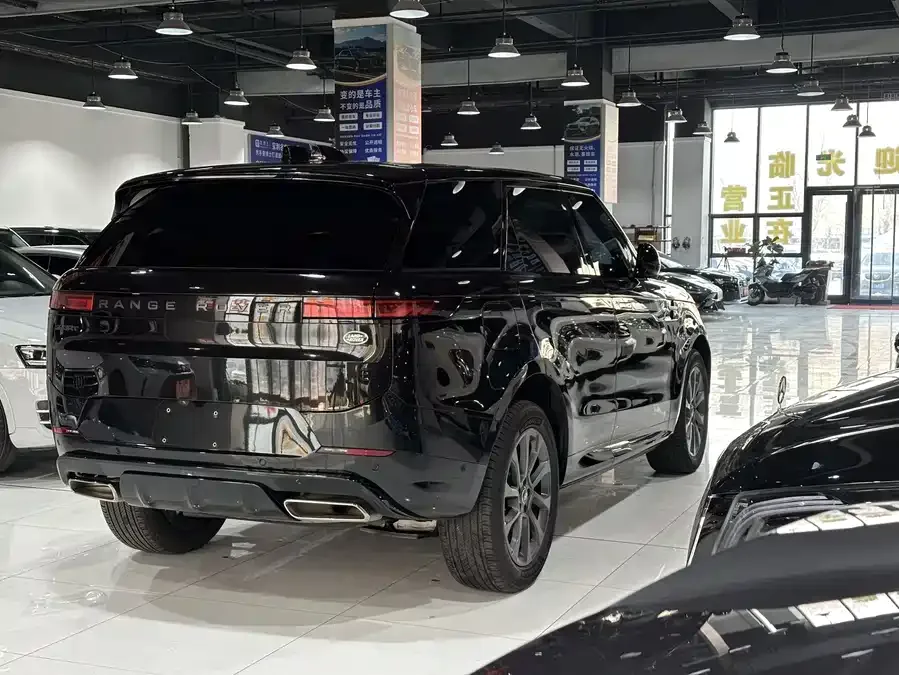 Land Rover Range Rover Sport Range Rover Sport 2024 400PS Dynamic SE 2024 — миниатюра 3