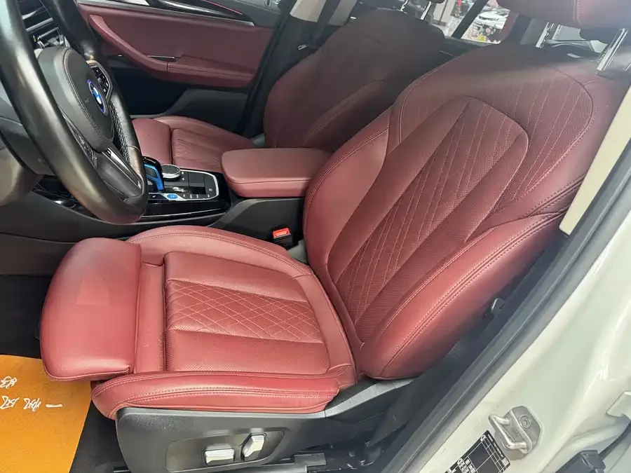 BMW iX3 2022 leading model 2022 — миниатюра 4