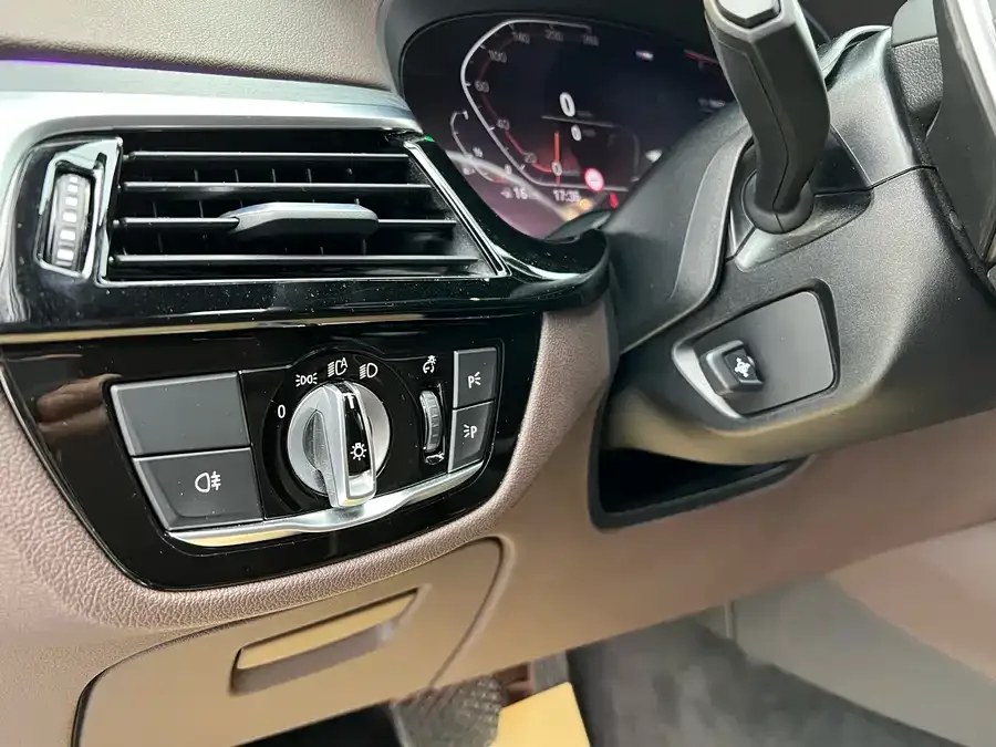 BMW 5 Series BMW 5 Series 2022 530Li Exclusive M Sport Package 2022 — миниатюра 2