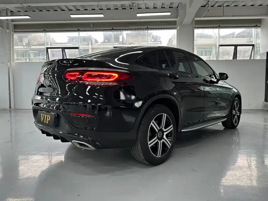 Mercedes-Benz GLC Coupe Mercedes-Benz GLC Coupe 2022 GLC 260 4MATIC Coupe SUV 2022 — миниатюра 3