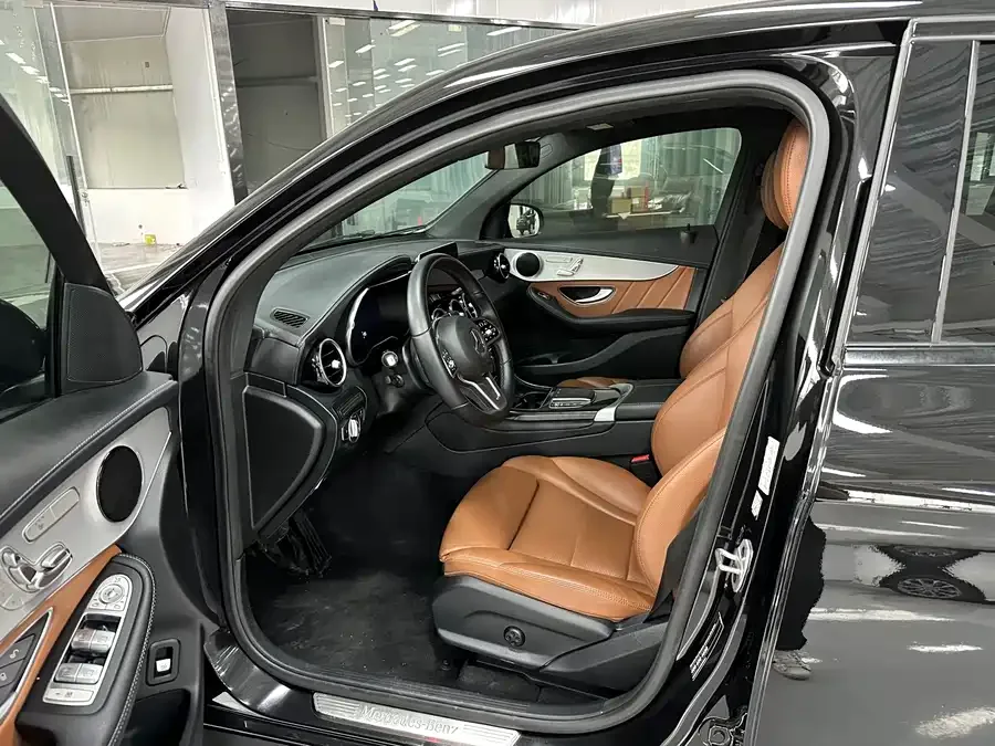 Mercedes-Benz GLC Coupe Mercedes-Benz GLC Coupe 2022 GLC 260 4MATIC Coupe SUV 2022 — миниатюра 4