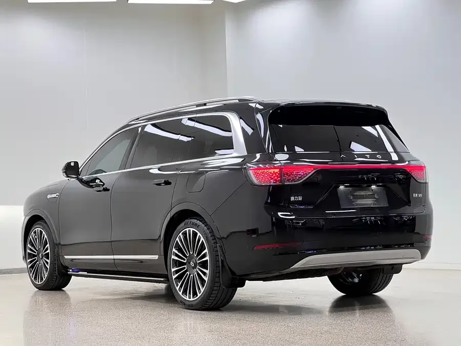 AITO M9 M9 2024 Extended Range Ultra Edition 42kWh 6-seater Edition 2024 — миниатюра 2