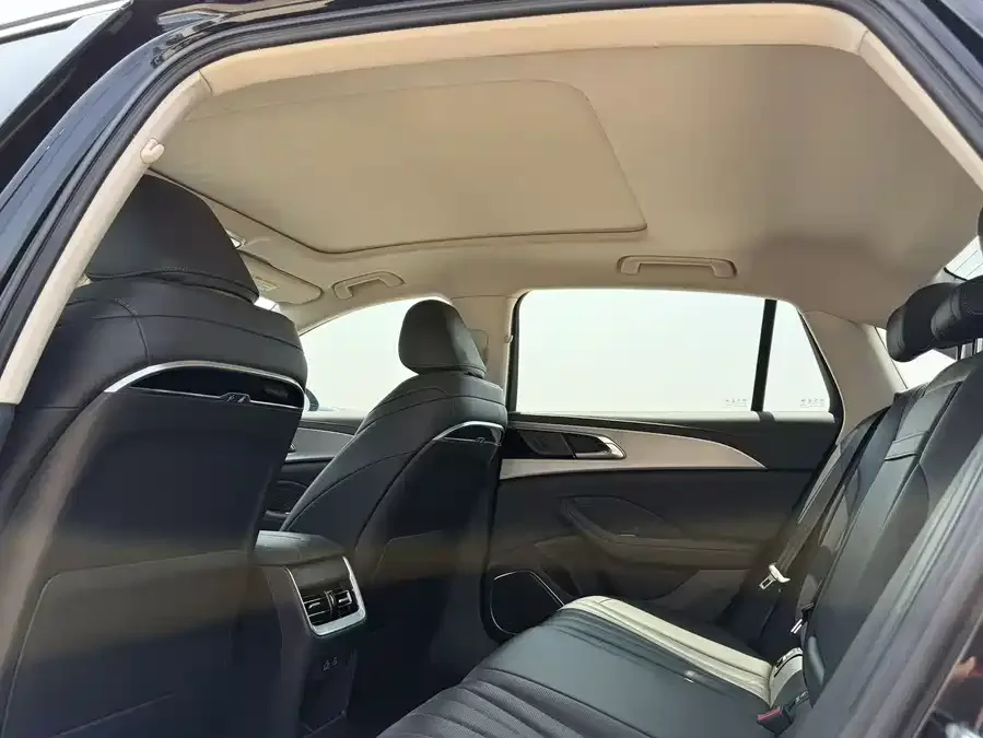 Hongqi H5 Hongqi H5 2025 1.5T DCT Qiyue Edition 2025 — миниатюра 4