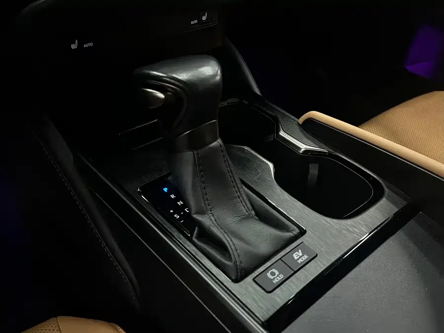 Lexus ES 2022 300h Excellence Edition 2023 — миниатюра 4