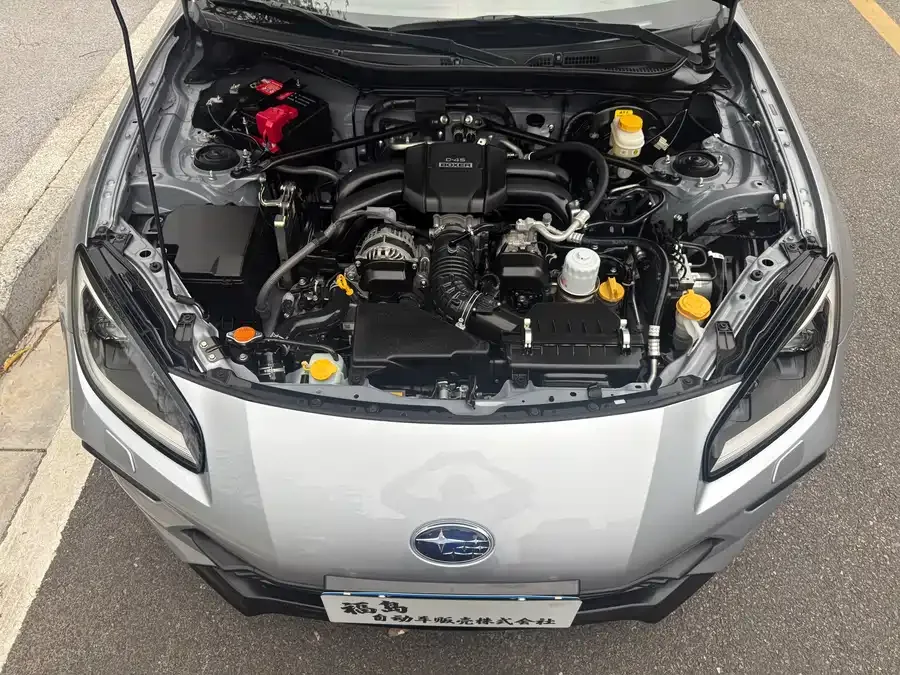 Subaru BRZ 2022 2.4L manual version 2022 — миниатюра 3