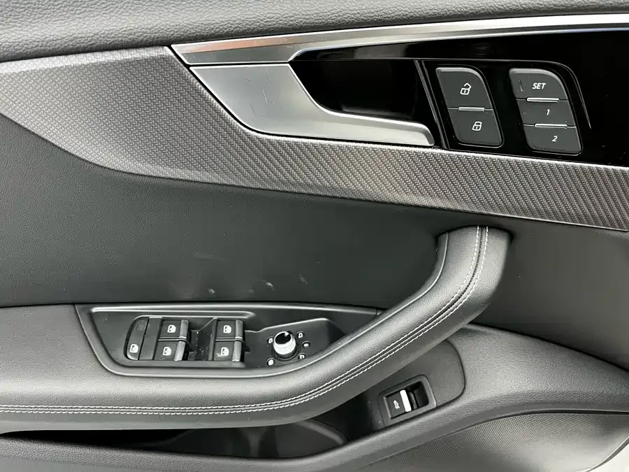 Audi a4 l 2023 40 TFSI quattro luxury and dynamic model 2024 — миниатюра 2