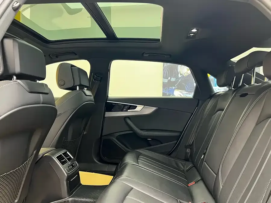Audi a4 l 2023 40 TFSI quattro luxury and dynamic model 2024 — миниатюра 3