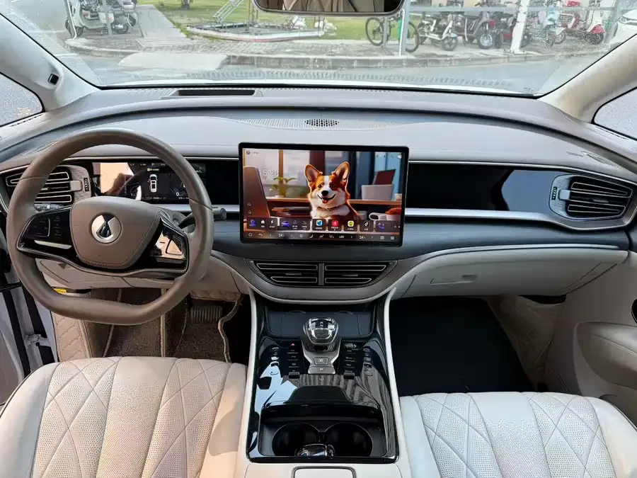 BYD D9 BYD D9 2022 DM-i 970 4WD Flagship Model 2023 — миниатюра 5