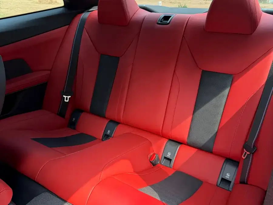 BMW M4 2023 M4 Coupe Thunder Edition 2024 — миниатюра 4